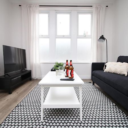 Large 5 Bedroom House - Harlequin Gardens By Ty Sa Cardiff Extérieur photo