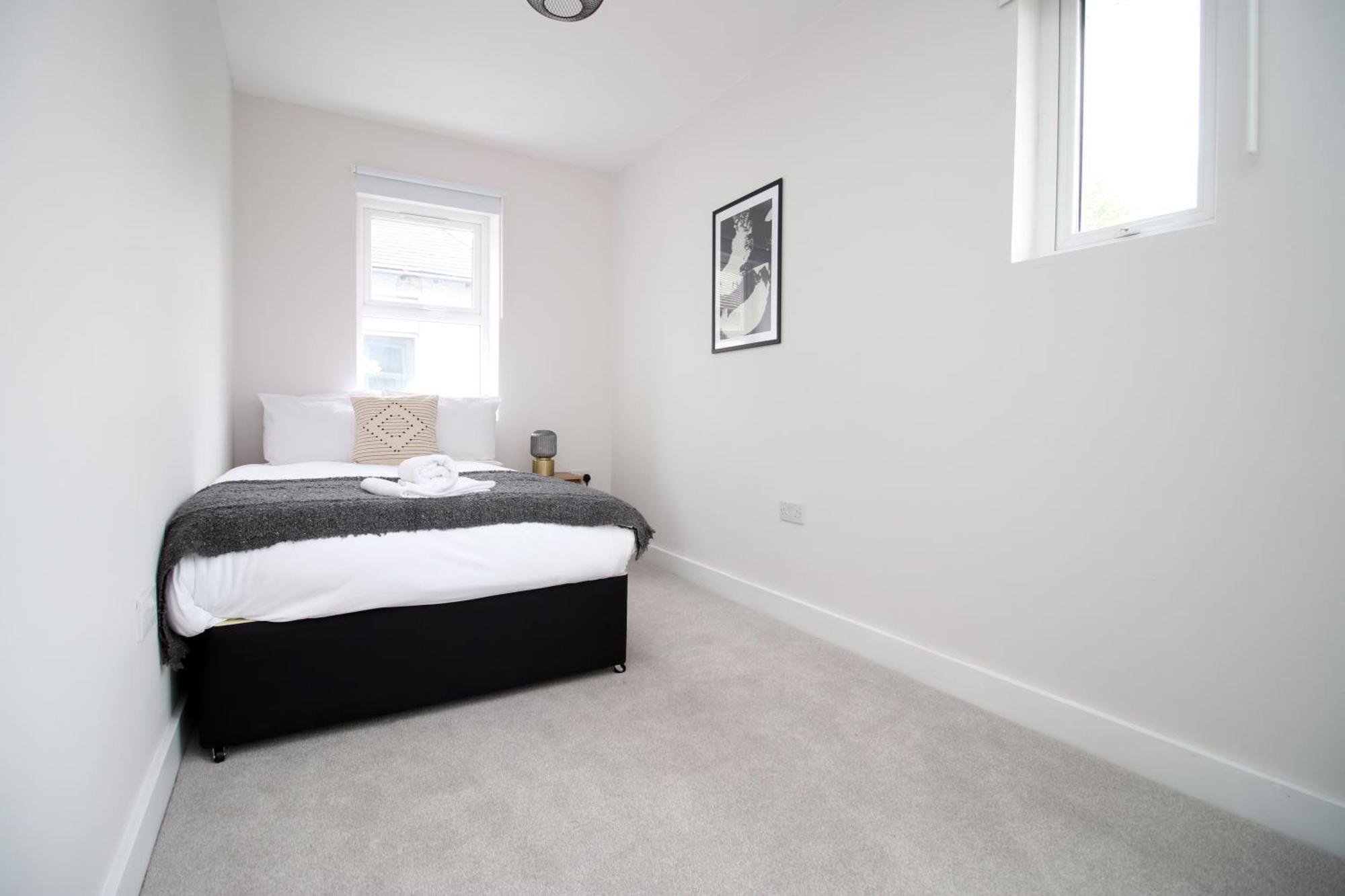 Large 5 Bedroom House - Harlequin Gardens By Ty Sa Cardiff Extérieur photo