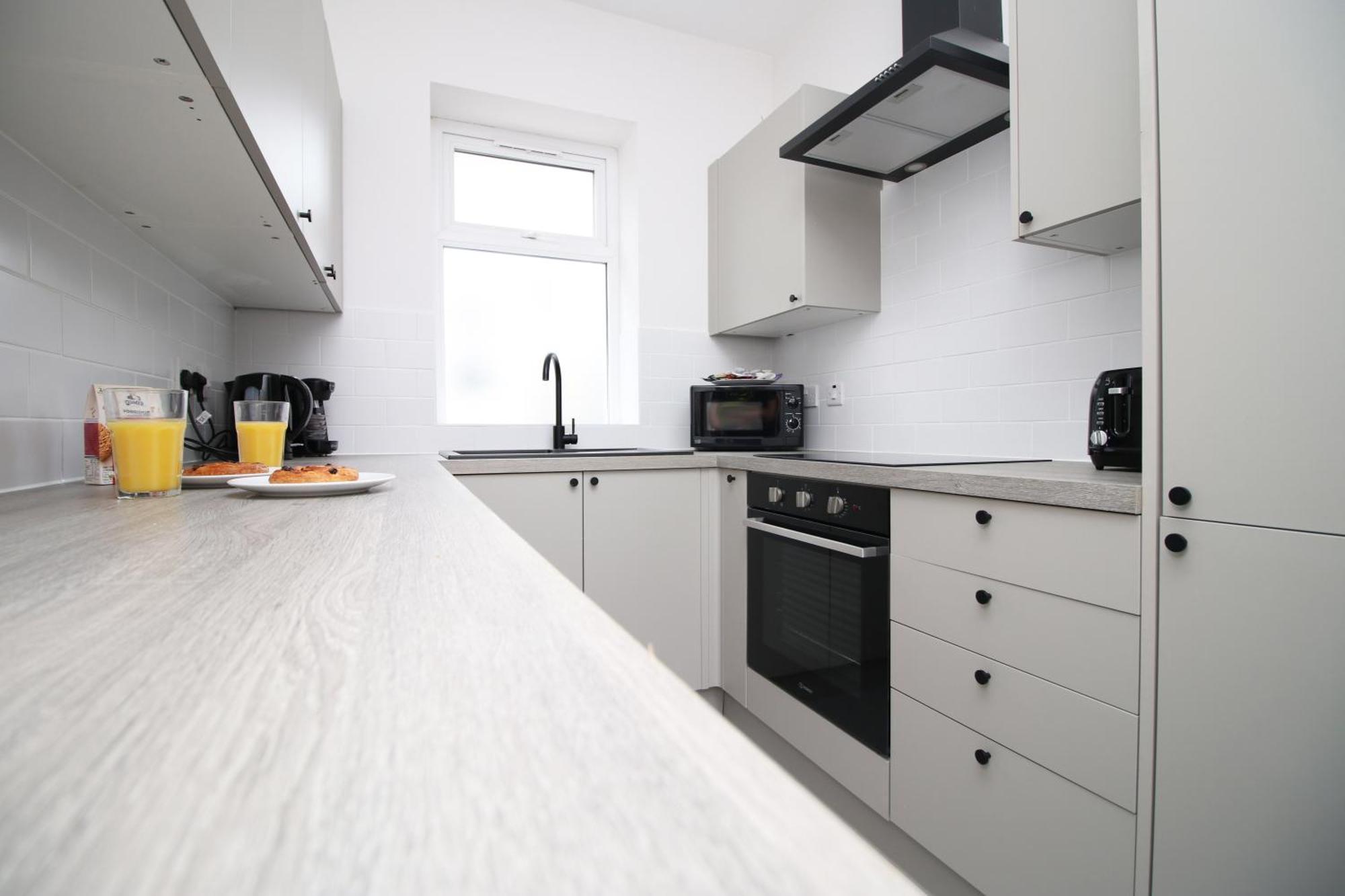 Large 5 Bedroom House - Harlequin Gardens By Ty Sa Cardiff Extérieur photo